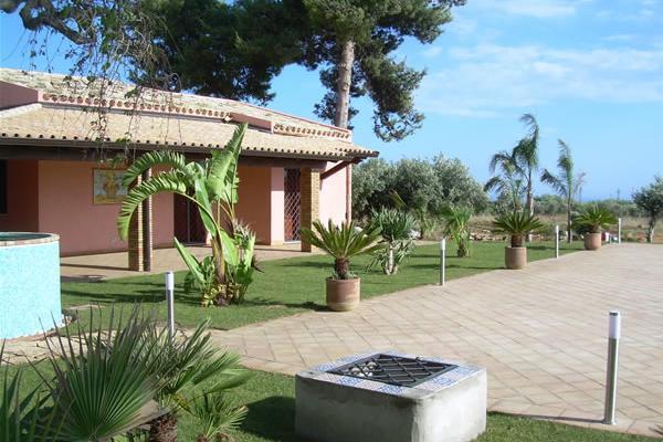 Holiday Menfi | Casale Abate Exterior photo